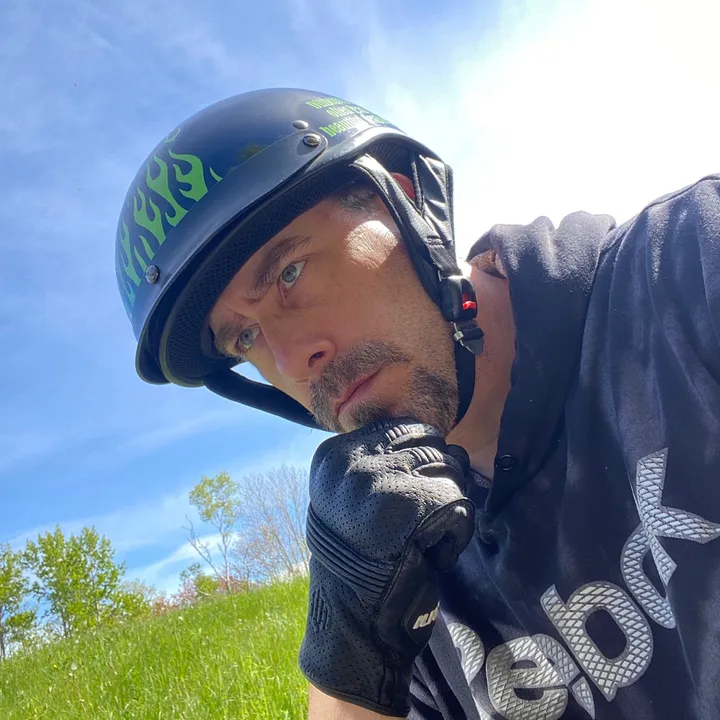 Bradley Holbein 🇨🇦 (902)