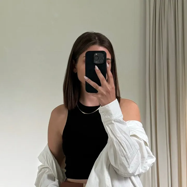 Ana - Beauty, Socials, UGC