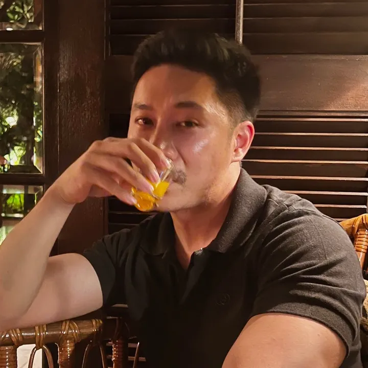 พี่ฮอทที่แปลว่าร้อน Hotchaa 🔥