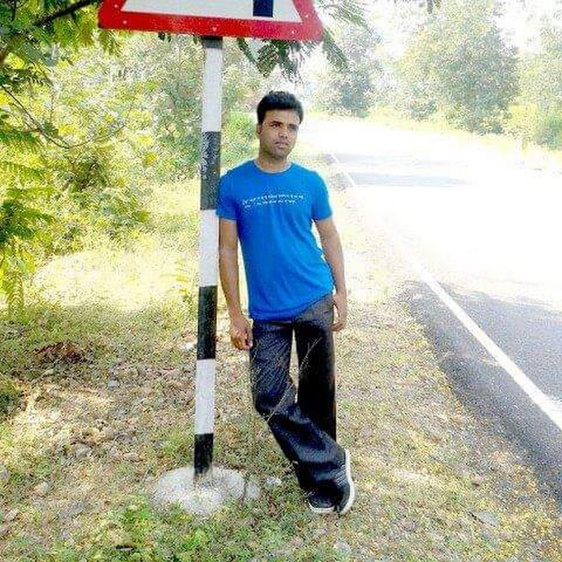 Official khurshid