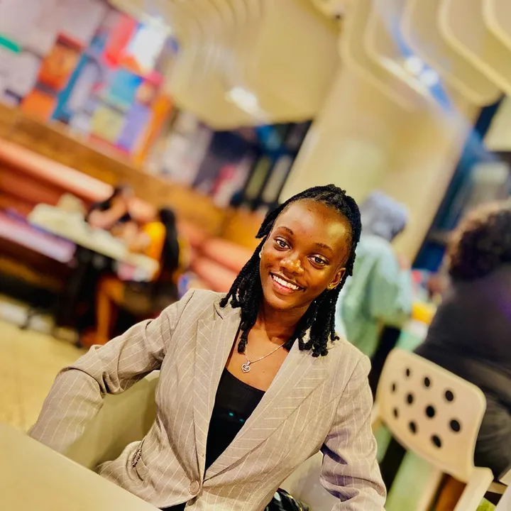 Anita@3