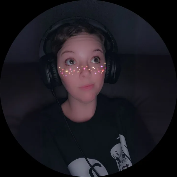 CarmCarmHearts 📚🖤