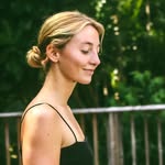 Chastas | Professeure de Yoga et souplesse