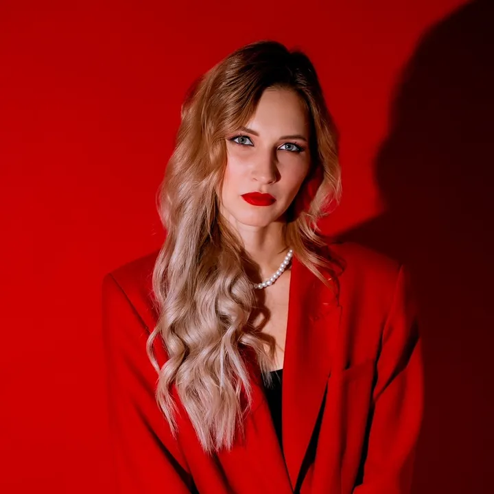 Zane | content| business| UAE