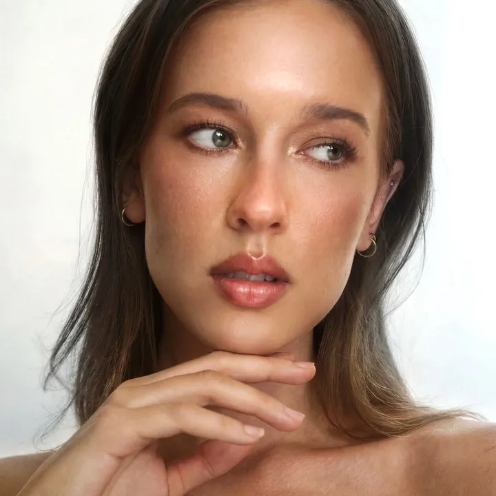 WILLOW NOOMÉ