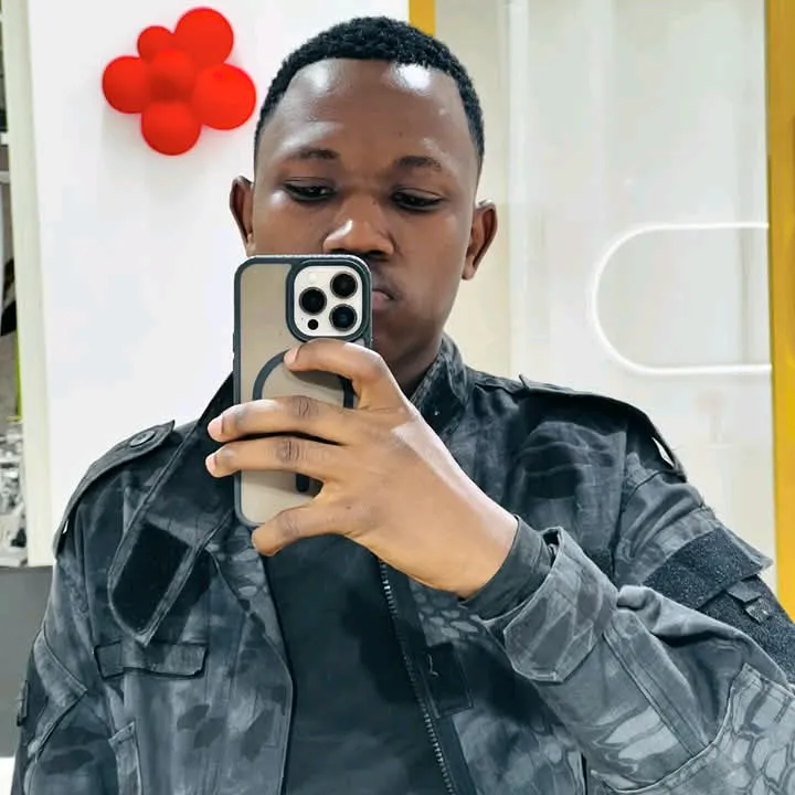 Sir_Larry_Gadgets