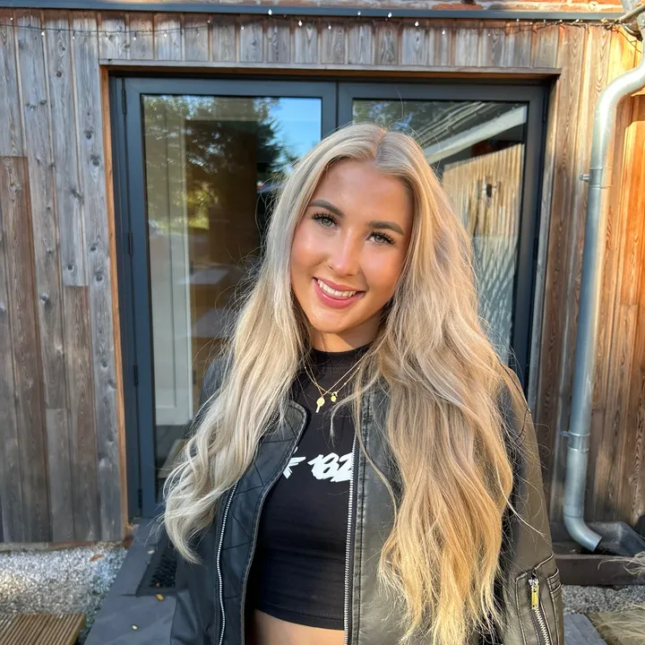 @mollymai