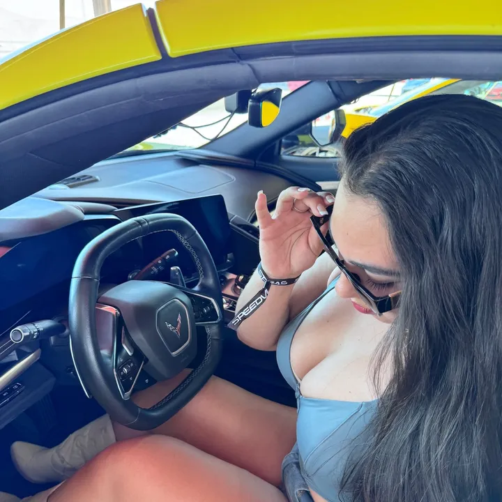 Camila H. Negrete