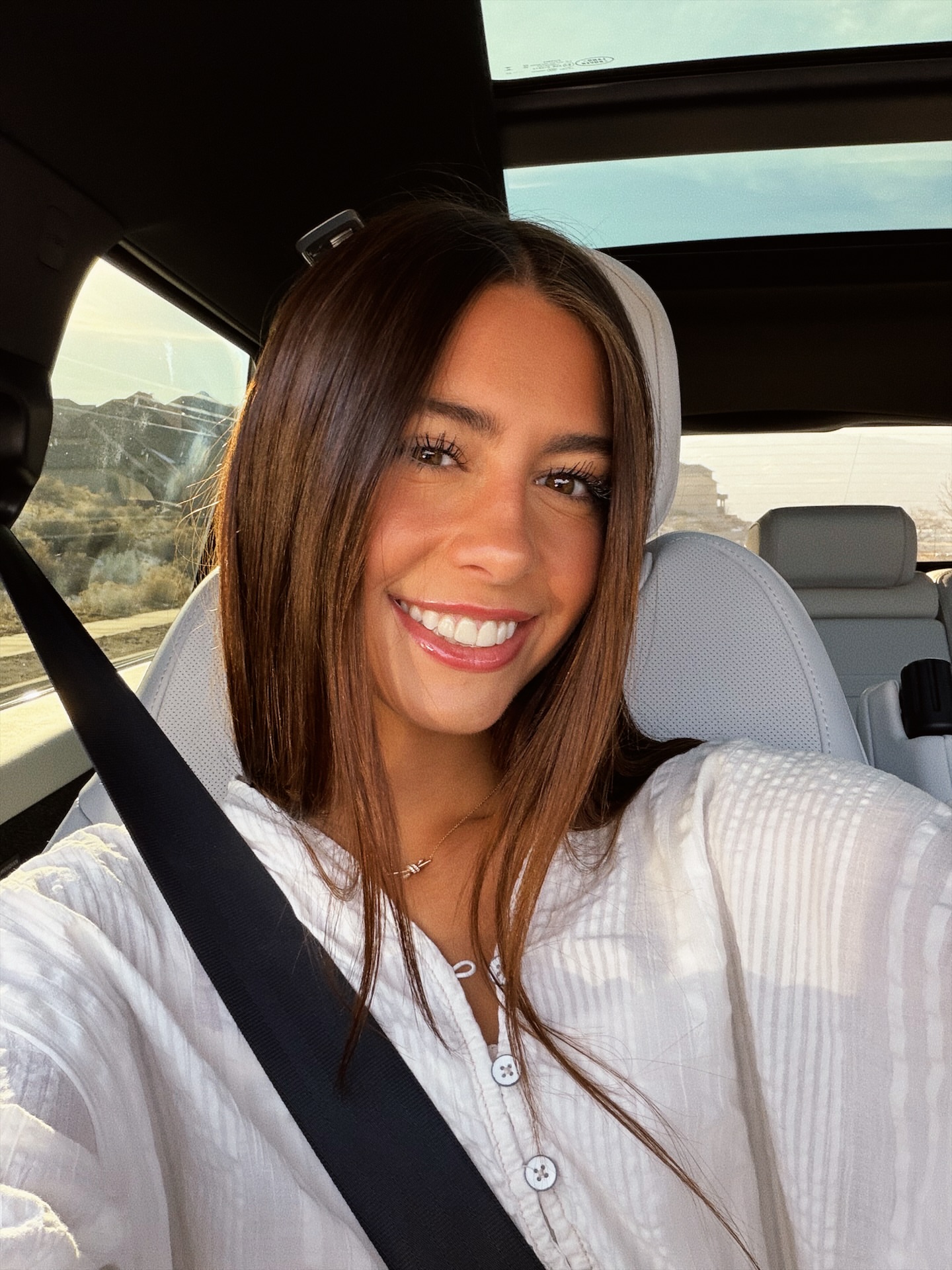 Halle Simons