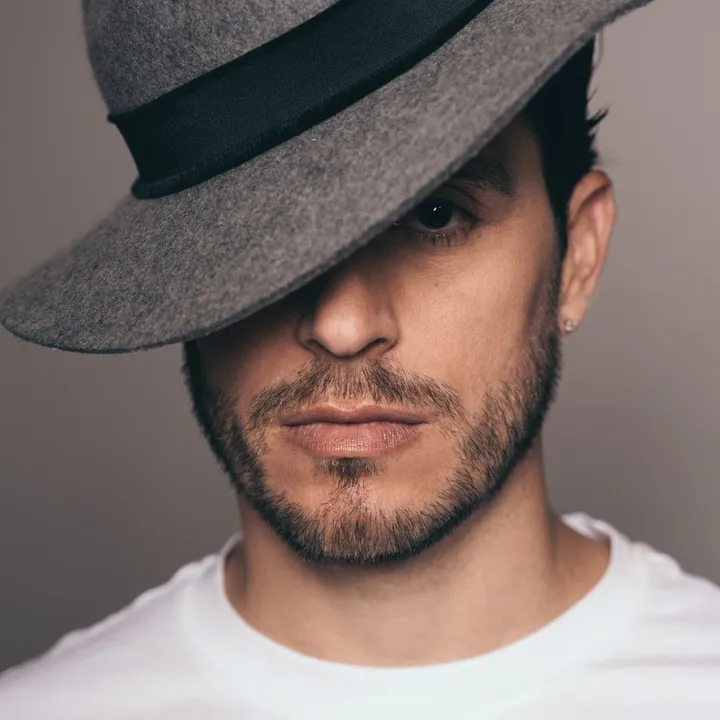 Menny Carrasco