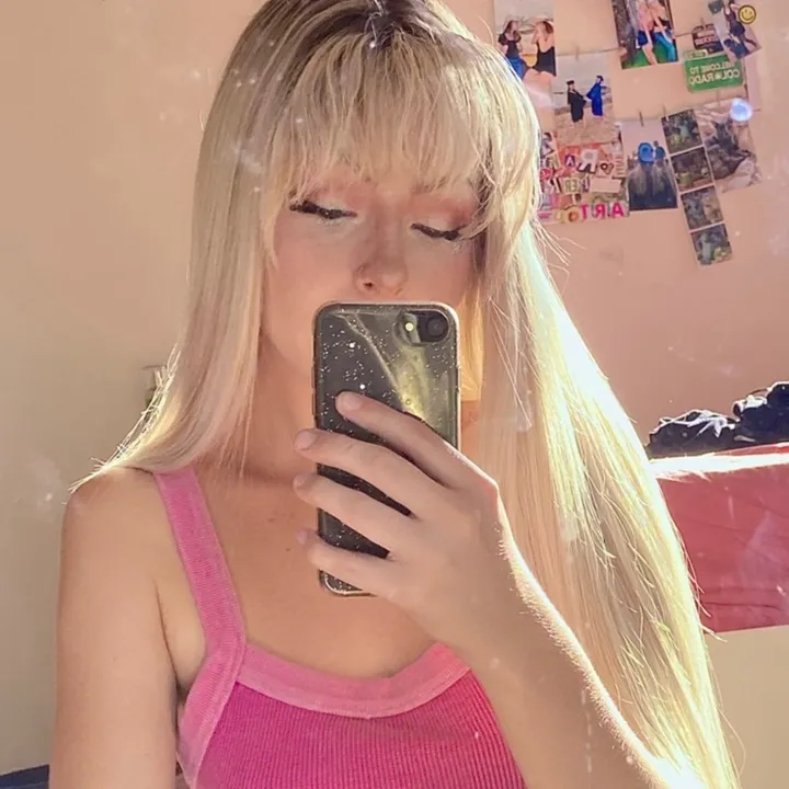 Hippie bimbo