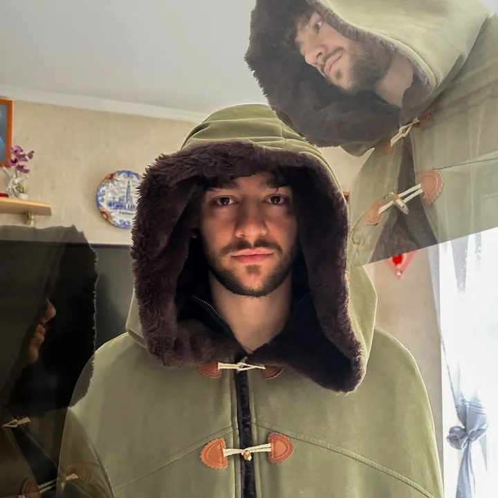 wanderingcloak✨Trying Out Life