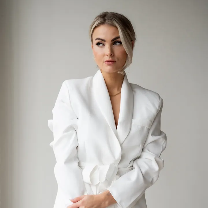 VIONI - LUXV DESIGNSTUDIO