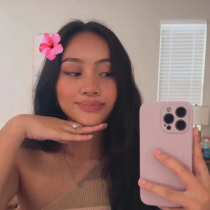 Helena Laura