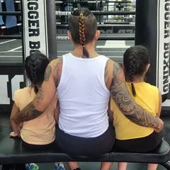 Lê tấn tài 👹 ông thần giữ cửa