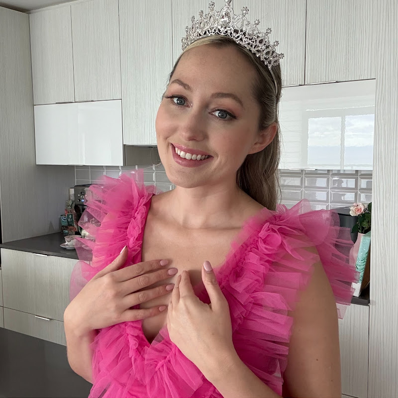 Melissa Melottey ASMR