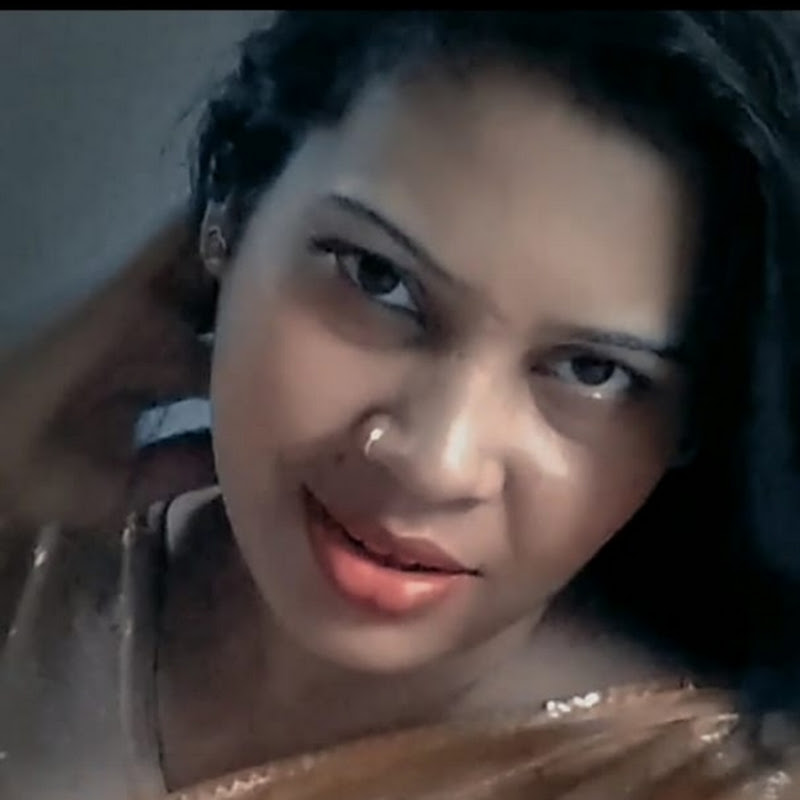 Acting Queen 90 Official 