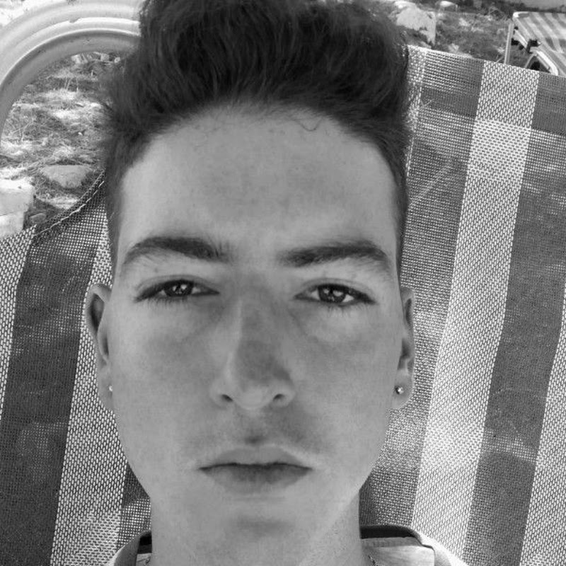 Manom