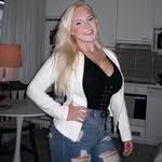 Emilia Lindén ● Fitness Coach ● Interior Design ● DIY