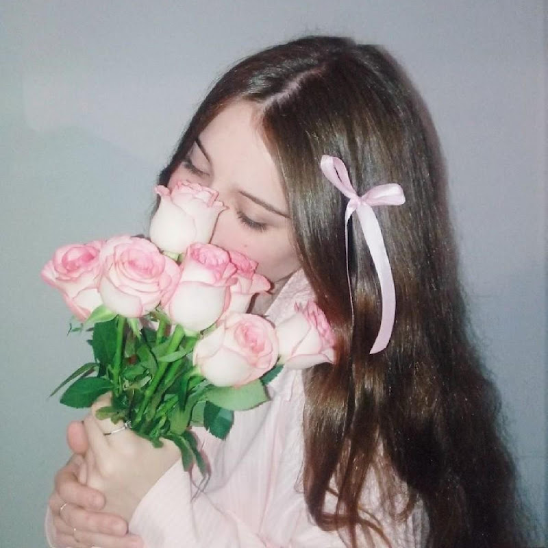 Aesthetic Glow UGC