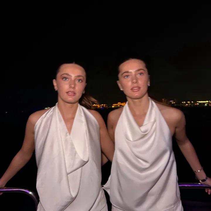 crazy_twins