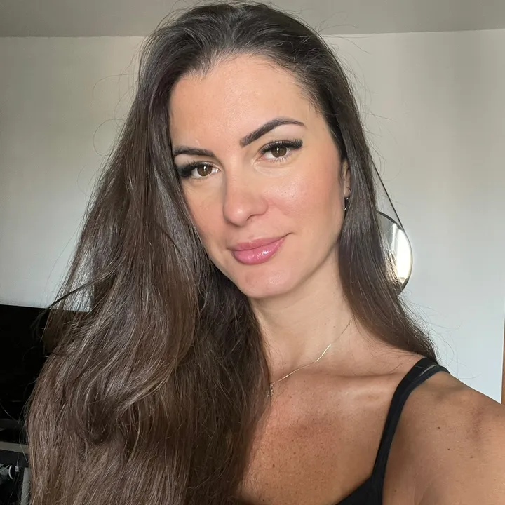 Manuela Bolsonaro FL