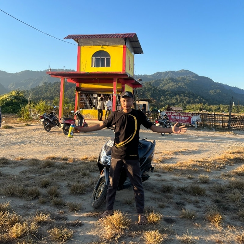 Wine seller boy