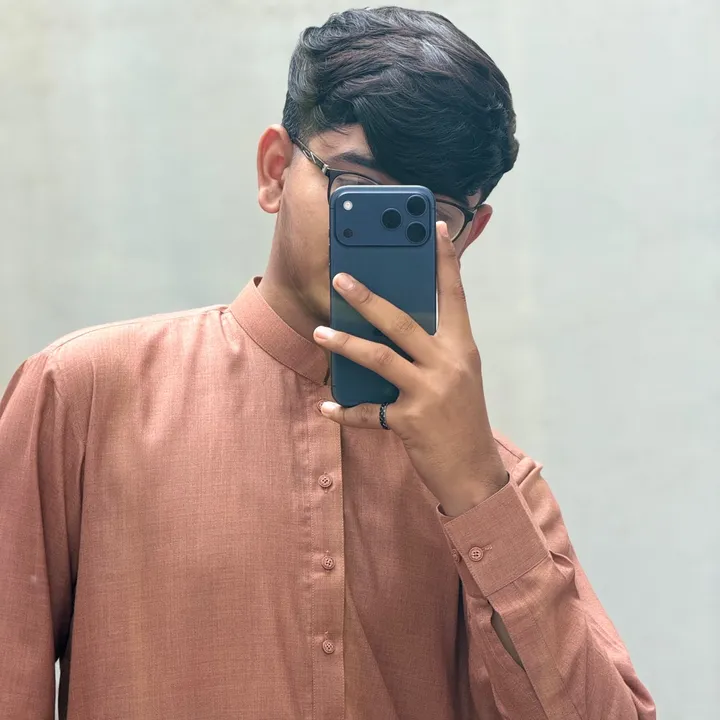 راجہ۔۔۔۔۔🦅