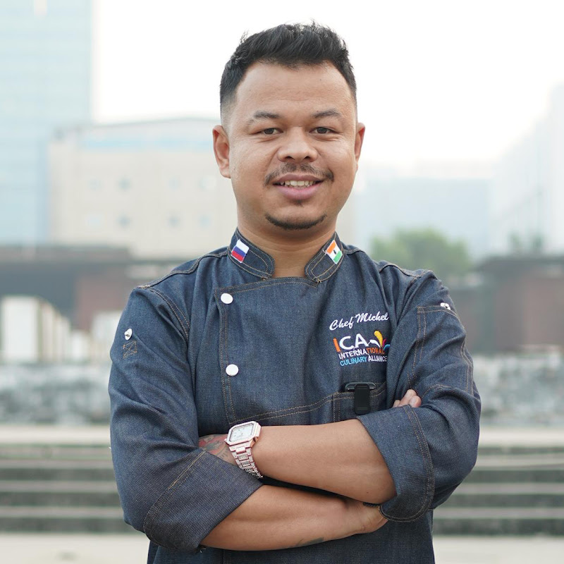 CHEF MICHAEL 