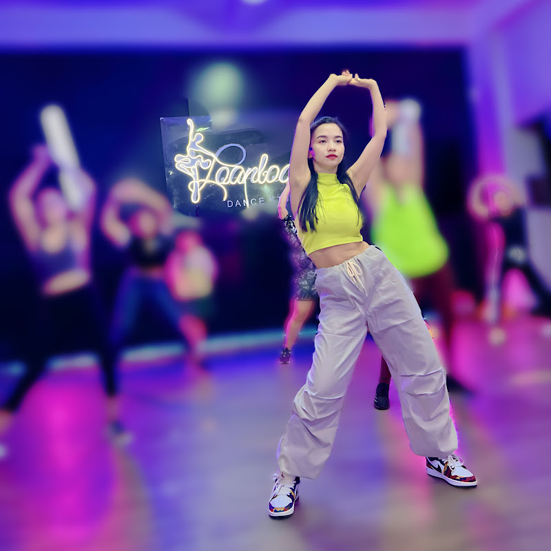 LOAN LOAN STUDIO DANCE
