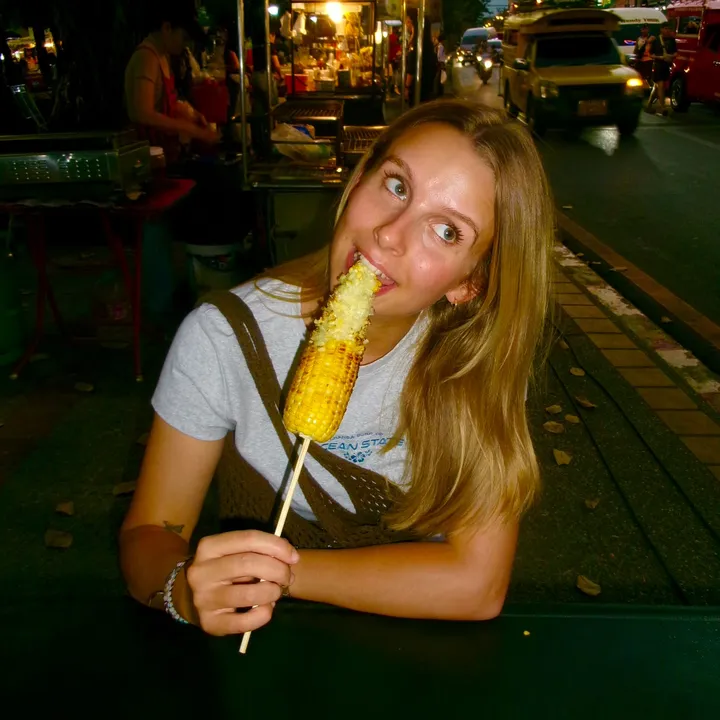 Carlylilytravels - travel tips