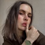 Julia | Minimal Fashion | Beauty 40+ | Lifestyle