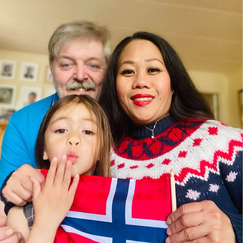 Cathelyn Bakken & Family