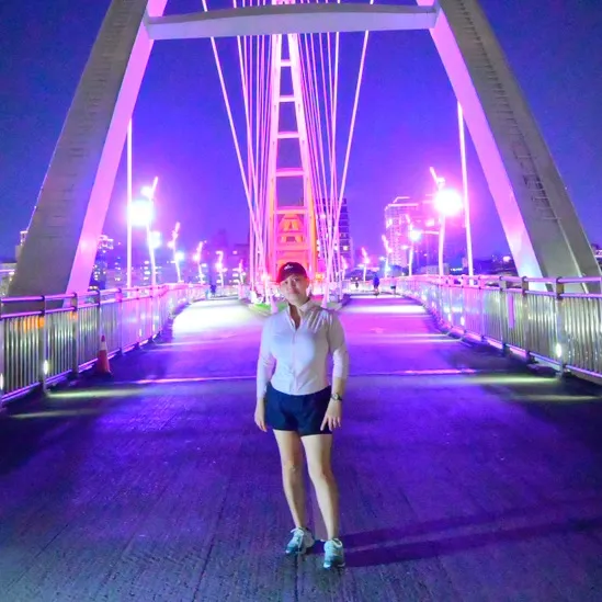 AmberAnne Lin hổ phách