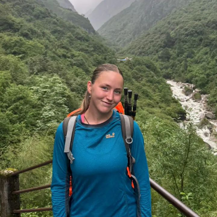 Lea 🦋 traveling & exploring