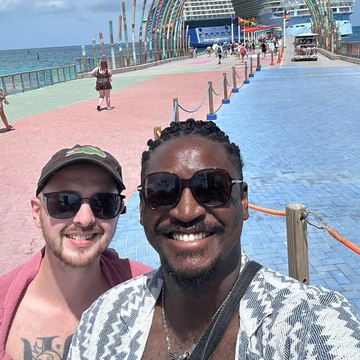Kyle and Zen - 🛳️✈️