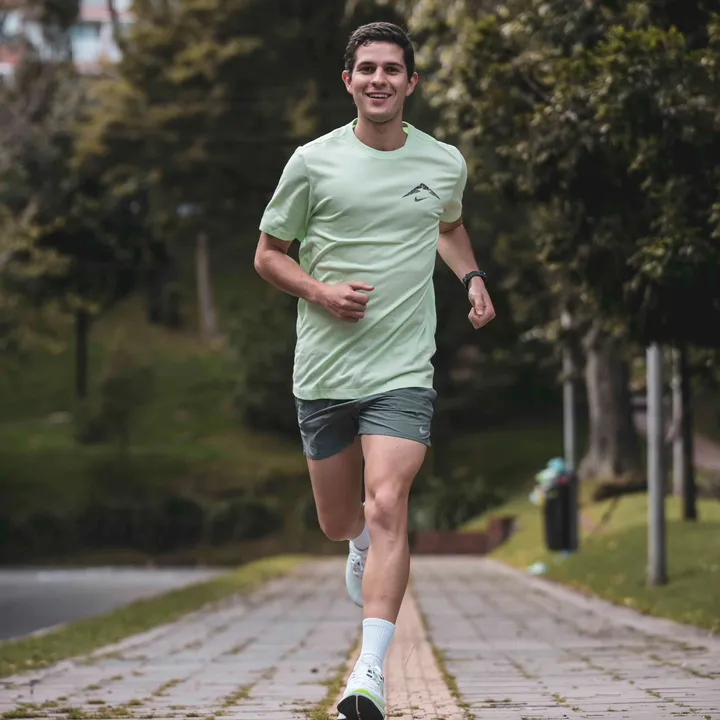 Santiago | El man que corre
