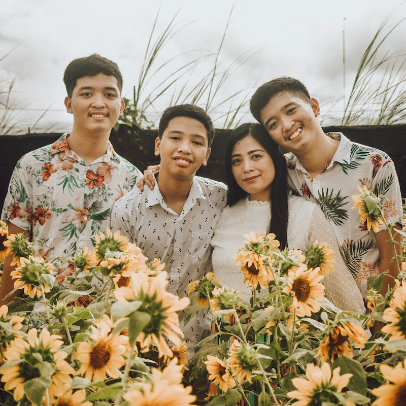 Momshie & Three Sons