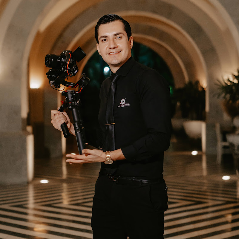 Aldo Castañeda Bodas