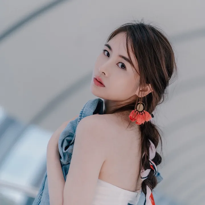 Maggie Hu Ling