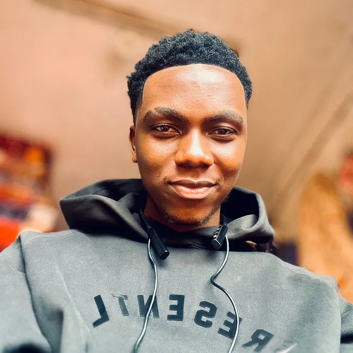 kenny🇷🇼🇺🇬🇨🇦