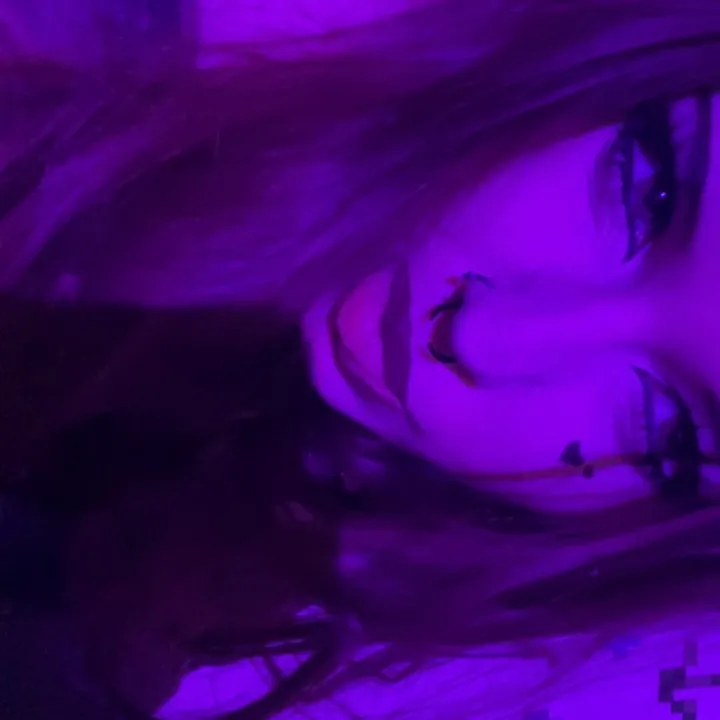 twitch.tv/chxrryfps_