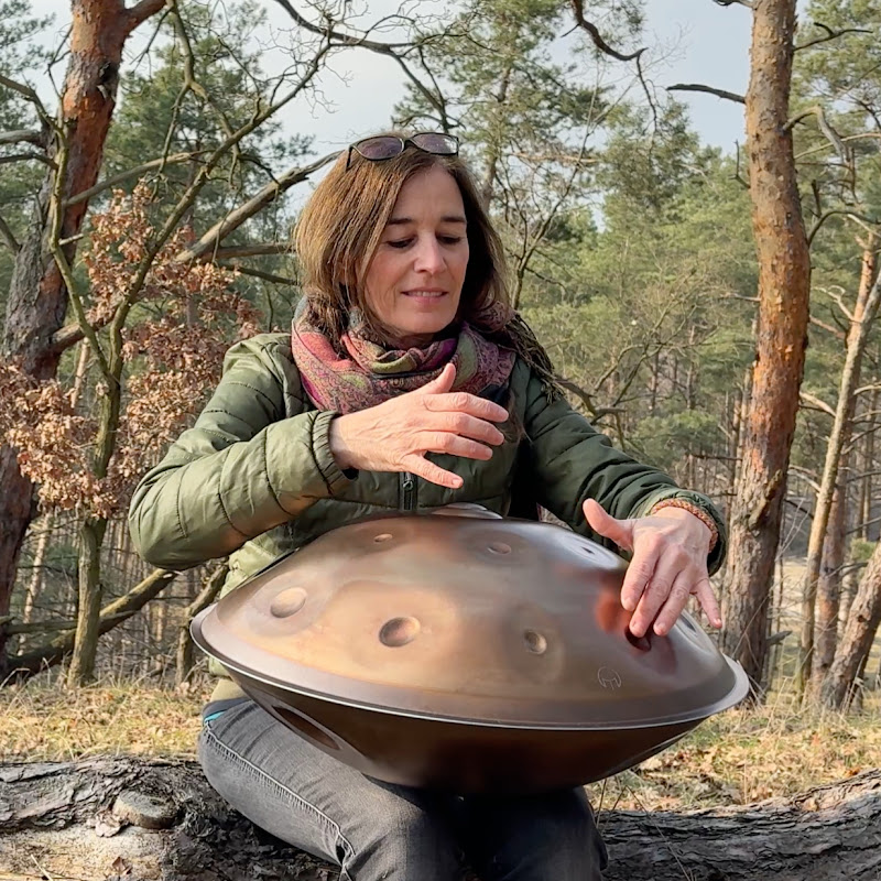 eleni.handpan
