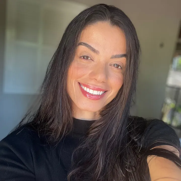 Flávia Leão