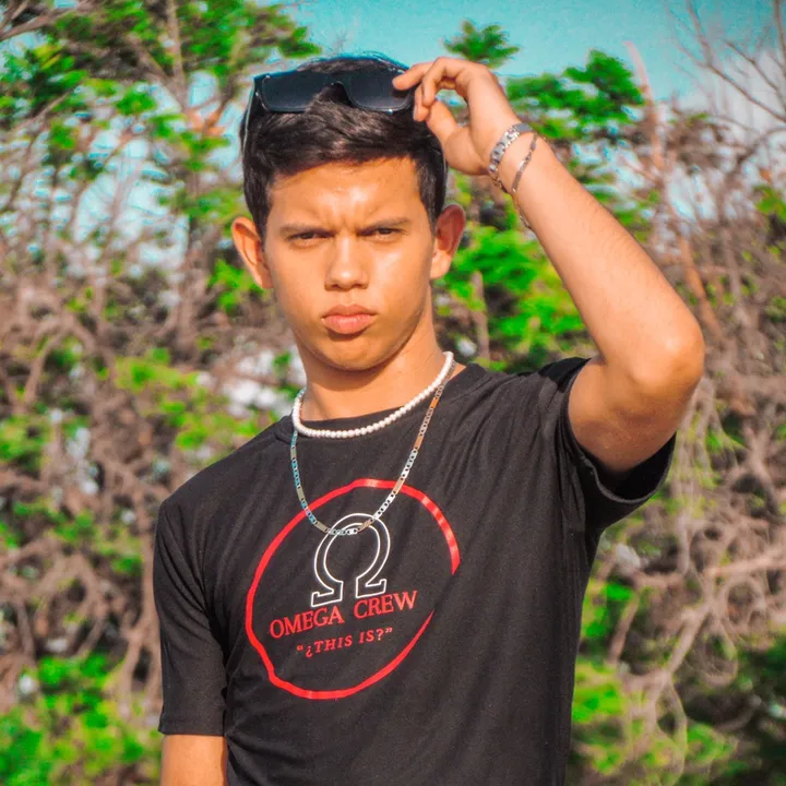 manu_koficial
