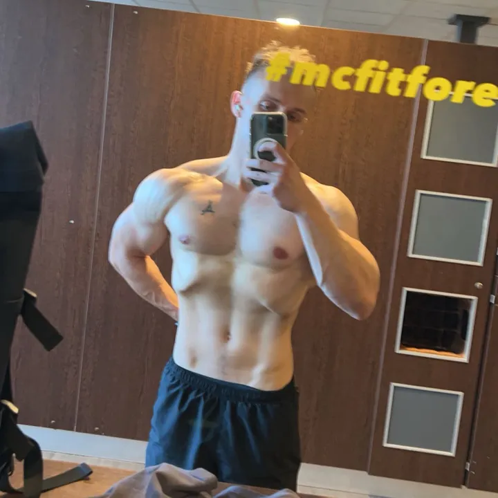 StrongWithRoman
