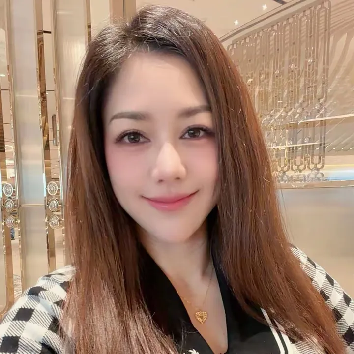 Luksorn888