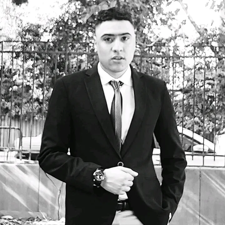 هشام عزب