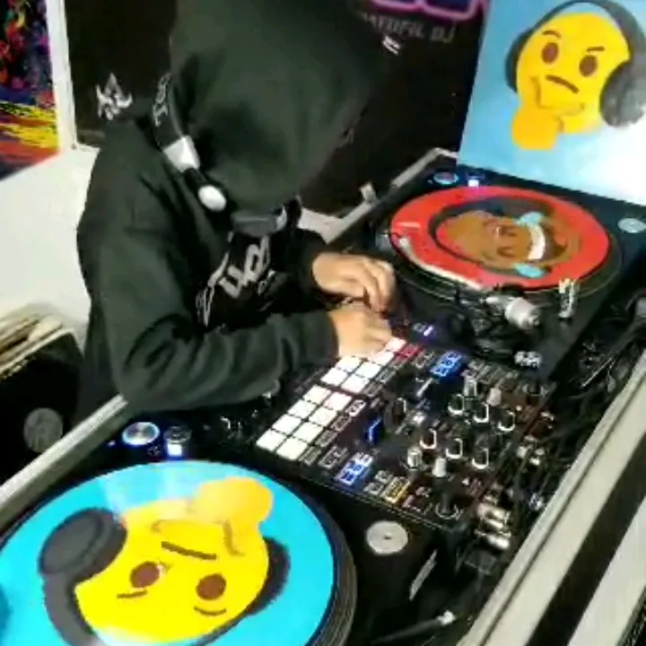 DJ WUATUFIL