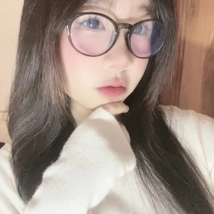 𝒌𝒂𝒘𝒂𝒊𝒊𝒈𝒊𝒓𝒍 ʚɞ